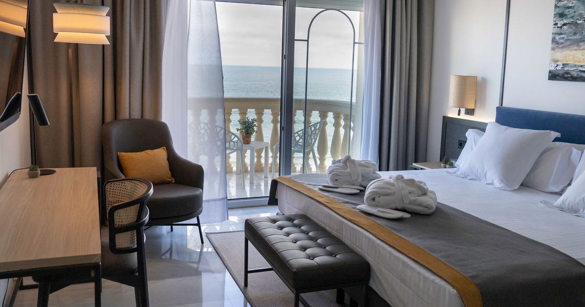 URH Sitges Playa desde 56 Hoteles en Sitges KAYAK