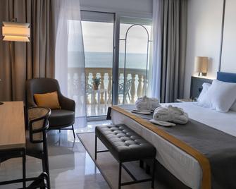 URH Sitges Playa - סיטגס - חדר שינה