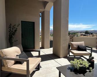 Relaxing Casita Over100ft of RV Parking Near Sand Hollow & Zion - Hurricane - Balcon