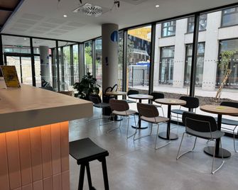ibis Styles Angoulême Centre - Angoulême - Bar