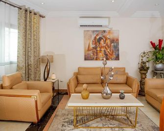 Hotel Hibiscus Louis - Libreville - Huiskamer