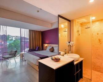 Grand Edge Hotel Semarang - סמראנג - חדר שינה