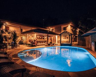 Pearl Vista de Coron Resort Hotel - Coron - Pool