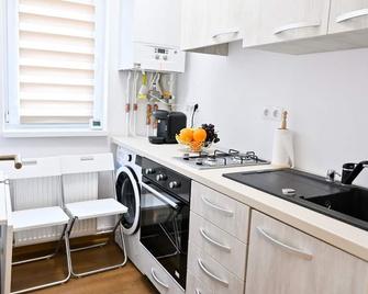 Sophia's Cozy Apartment - Mediasch - Küche