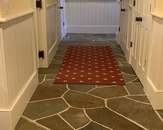It's All About the Mountain Views, Modern Farmhouse - Hillsdale - Hallway