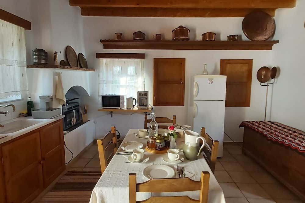 Traditional house in Asfendiou - Kos - Comedor