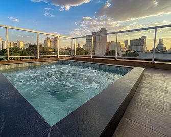 Hotel Rio Vermelho - Goiânia - Piscina