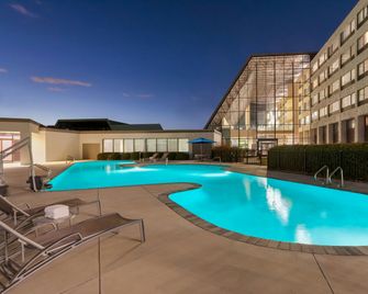 Holiday Inn Virginia Beach - Norfolk By IHG - Virginia Beach - Pool