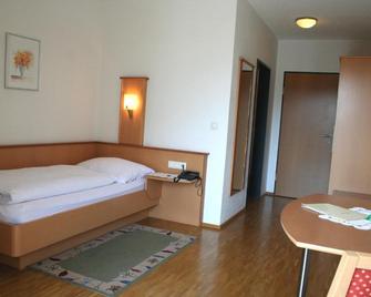 Hotel Cafe Lorenz - Hohenems - Dormitor