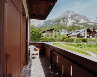 Hotel Albergo Dolomiti - San Vito Di Cadore - Balcony
