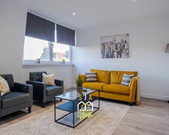 Holburn Residence - Sja Stays - Modern 3 Bed Apartment - Aberdeen - Phòng khách