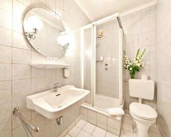 Hotel Primus Frankfurt Sachsenhausen - Frankfurt am Main - Bad