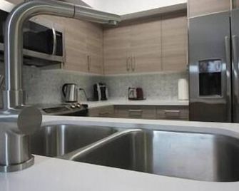 Yacht Club at Aventura 2 Bed 2 bath Luxurius Cozy Brand New - Aventura