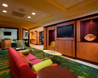 Fairfield Inn & Suites by Marriott Charleston Airport/Convention Center - נורת' צ'רלסטון - לובי