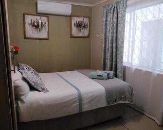 Survivor Guest House-Giyani - Giyani - Habitación