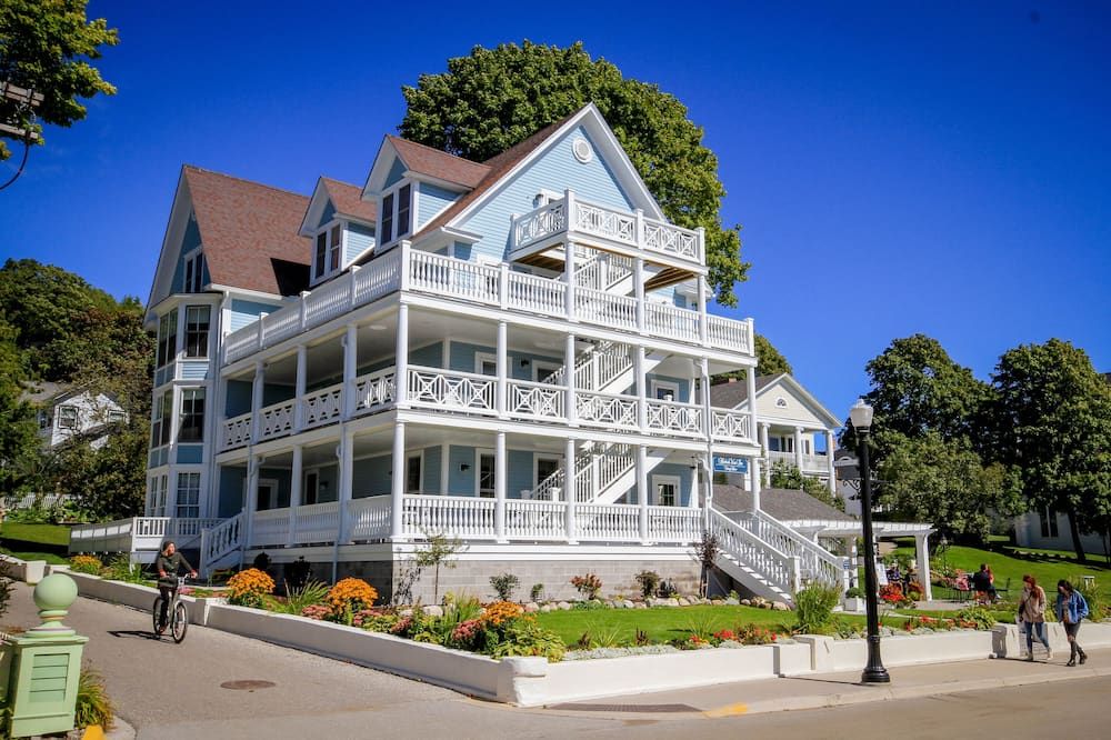 Harbour View Inn - Mackinac Island - Building