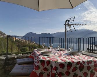 Casa Sasso - Tavernola Bergamasca - Balcony