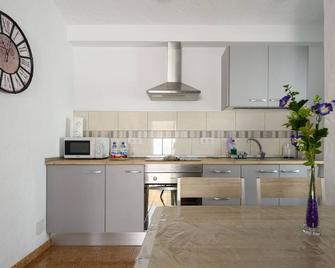 Private Chill-out Terrace Bungalow - Pool - San Bartolome de Tirajana - Keittiö