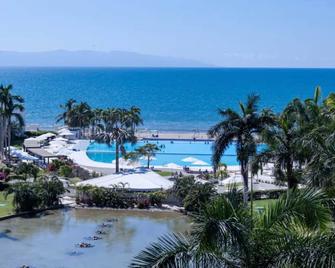 Apartamento en condominio frente a la playa nuevo vallarta Mexico - Nuevo Vallarta - Piscina