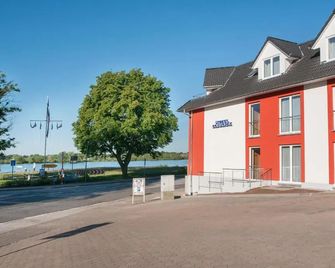 Hotel Elbblick Garni - Geesthacht - Edificio