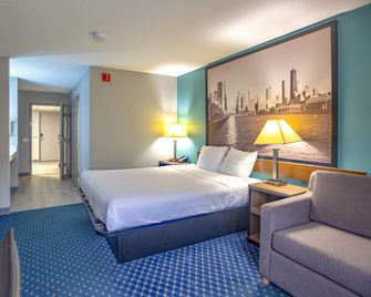 Super 8 by Wyndham Rockford I-90/Casino District - רוקפורד