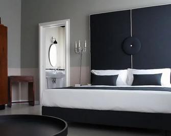 Villa Gotti Charming Rooms - Bologna - Bedroom