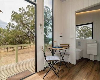 Sunset View at Euroa by Tiny Away - Euroa - Їдальня