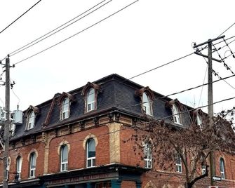 Check Inn Ca - Toronto - Edifício
