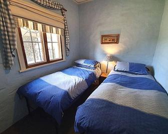 Griffiths Cottage - 2 Bedroom - Burra - Habitación