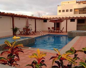 Pacific Beachside Luxury Villa#6, Puerto Cayo, Ecuador, near Manta - Puerto Cayo - Pool