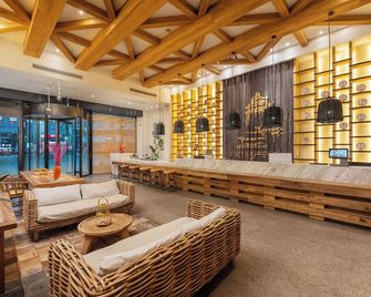 Manli Hotel Shanghai Pudong Airport Branch -Provide free shuttle buses to Pudong Airport and Disneyland - Xangai - Lounge