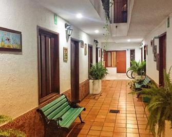Bacano Hostel - Santa Marta - Pasillo