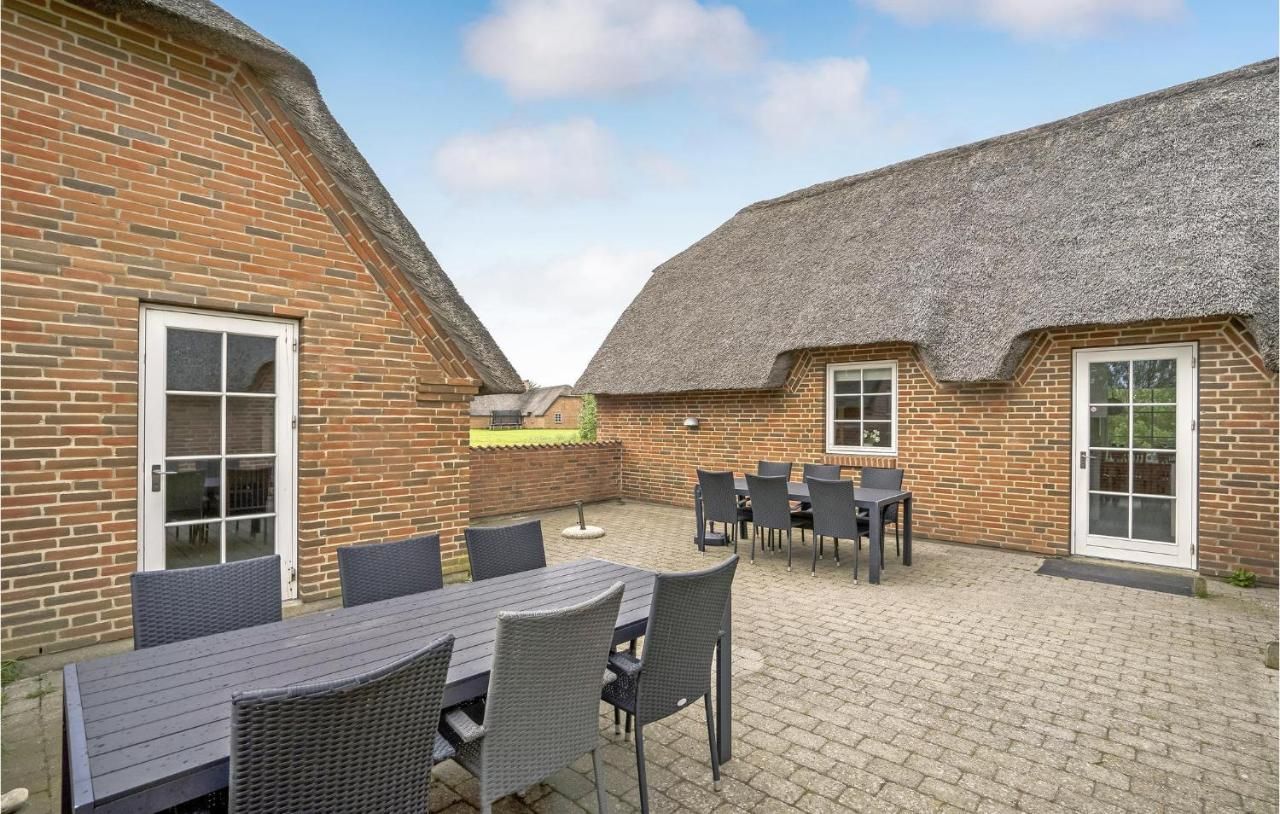 7 bedroom awesome home in Ulfborg – Ulfborg