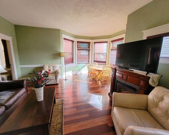 James Bay Inn Hotel, Suites & Cottage - Victoria - Sala de estar