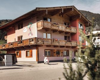 Mari Pop Hotel - Ried im Zillertal - Bâtiment