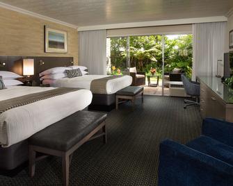 West Beach Inn, a Coast Hotel - Santa Barbara - Bedroom
