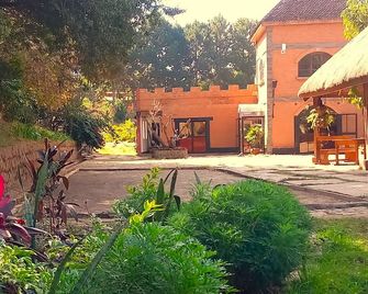 Le Chat'o Park Hotel Ivato Airport Navette Gratuite H24 - Antananarivo - Outdoors view