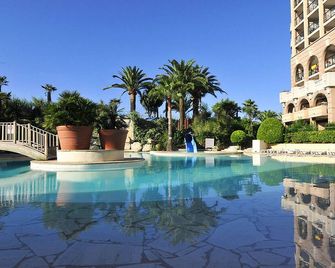 3-Room Beachfront, Sandy Beach, 2 Pools And Internet - Cannes - Bể bơi