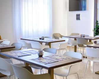 Hotel Vallisdea - Sala Consilina - Restaurante
