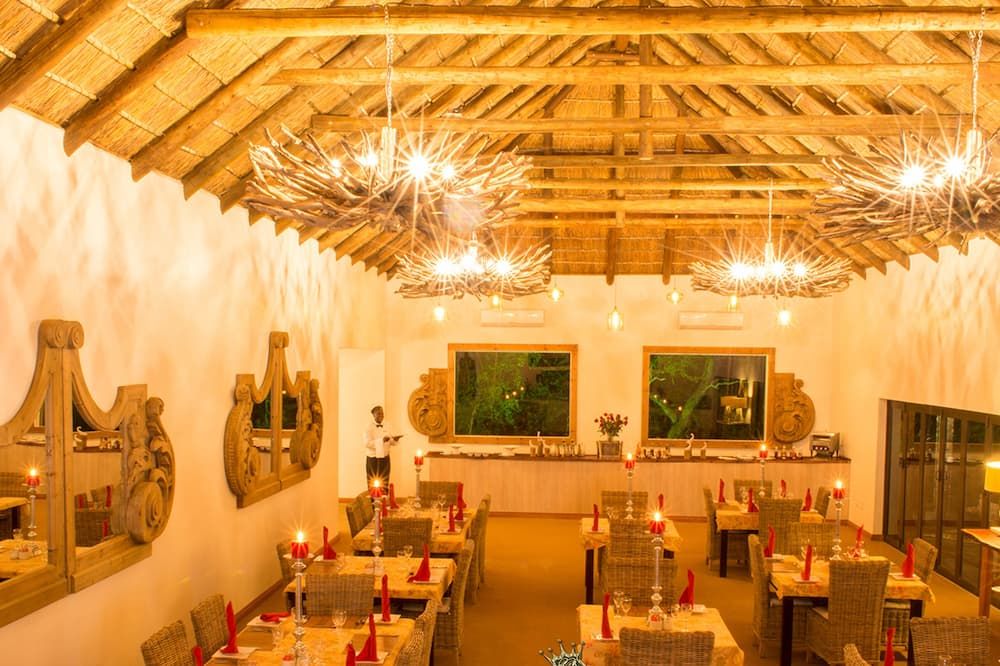 Elandela Private Game Reserve & Luxury Lodge - הודספרוט - מסעדה