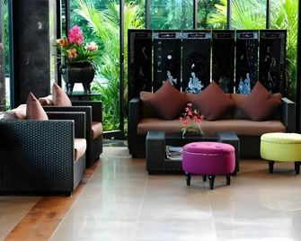 Bonito Chinos Hotel - Nakhon Sawan - Lobby
