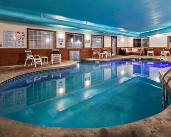 Best Western Dodgeville Inn & Suites - Dodgeville - Pool