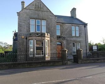 Bank House - Thurso - Building