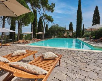 Apartment With A Beautiful Terrace Covered With Plants - Torrita di Siena - Piscina
