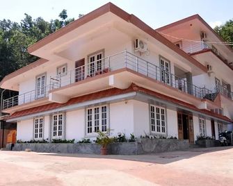 Yajna Comforts - Madikeri - Edificio