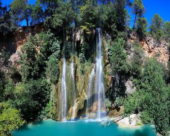 Provencal stone shed in Green Provence - Sillans-la-Cascade