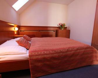 Dependence Hotel Golf - Tale - Bedroom