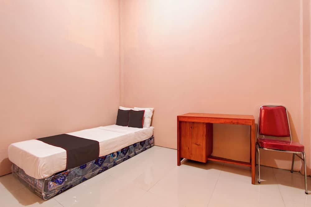 Hotel O Guesthouse Alun Alun Purwokerto - Purwokerto - Schlafzimmer