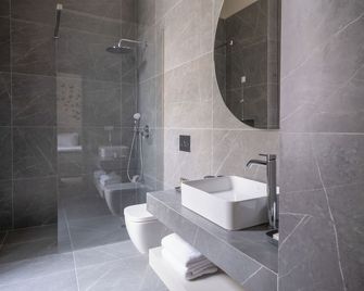 Nine Athens Hotel - Athen - Schlafzimmer