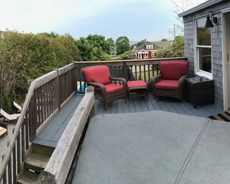 In Town Private Studio with Hot Tub! - Lubec - Balcony